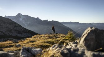 What should be on my hiking checklist